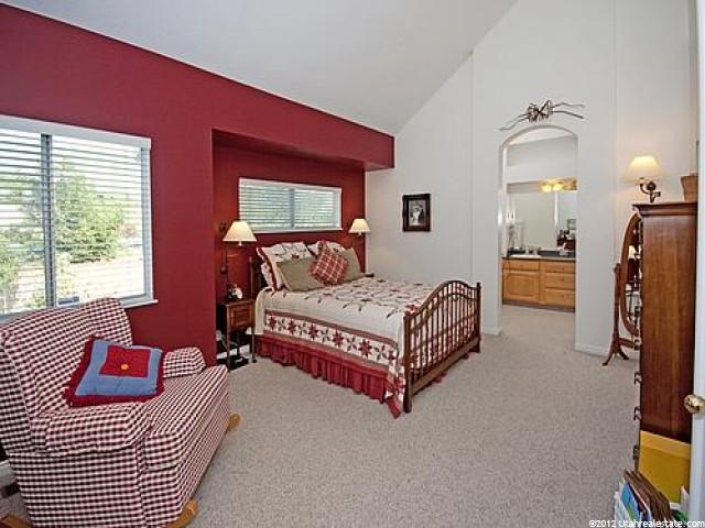 5670 Crown Pointe Dr, Murray, UT 84107 — photo 8