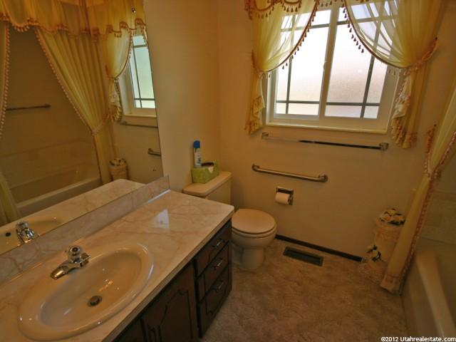 80 S 200 W, Hyrum, UT 84319 — photo 9