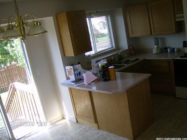 297 W 1980 S, Clearfield, UT 84015 — photo 4
