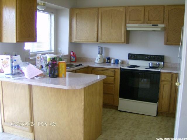 297 W 1980 S, Clearfield, UT 84015 — photo 5