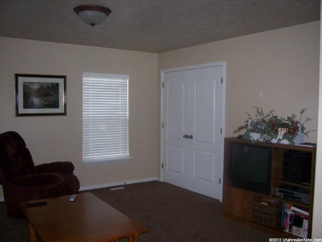 749 Oak Green Dr, Sandy, UT 84070 — photo 7