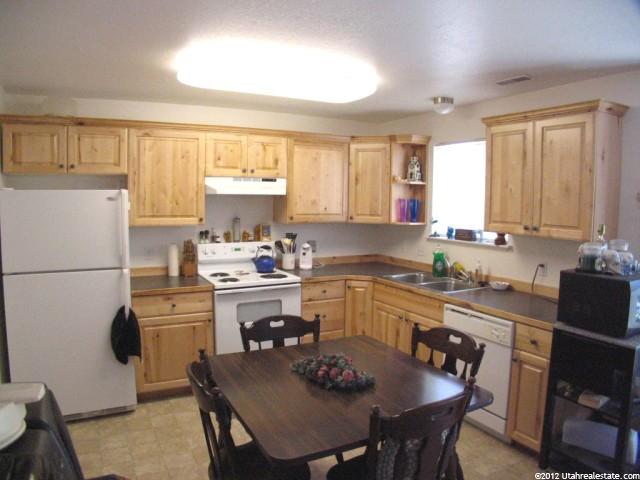 845 Quinn Ct, Ogden, UT 84404 — photo 2