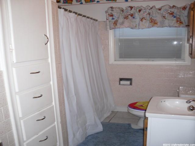 573 E 350 S, Clearfield, UT 84015 — photo 6