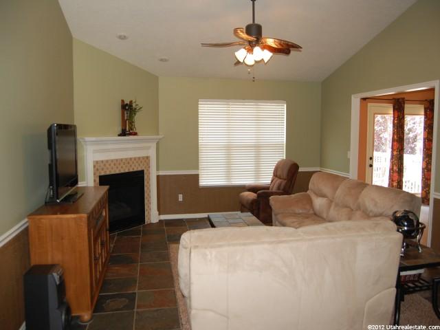 375 S 900 E, Smithfield, UT 84335 — photo 2