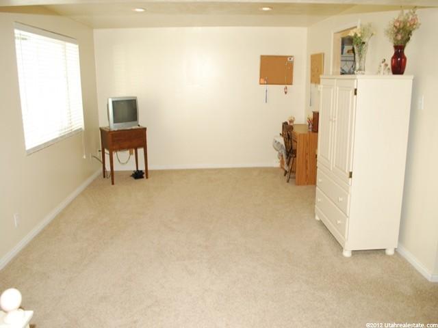 648 E Clearwater Dr, Layton, UT 84041 — photo 9