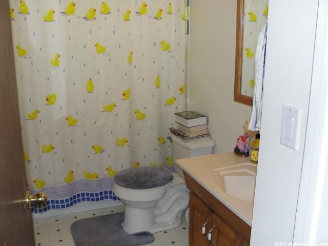 652 W 1580 N, Clinton, UT 84015 — photo 7