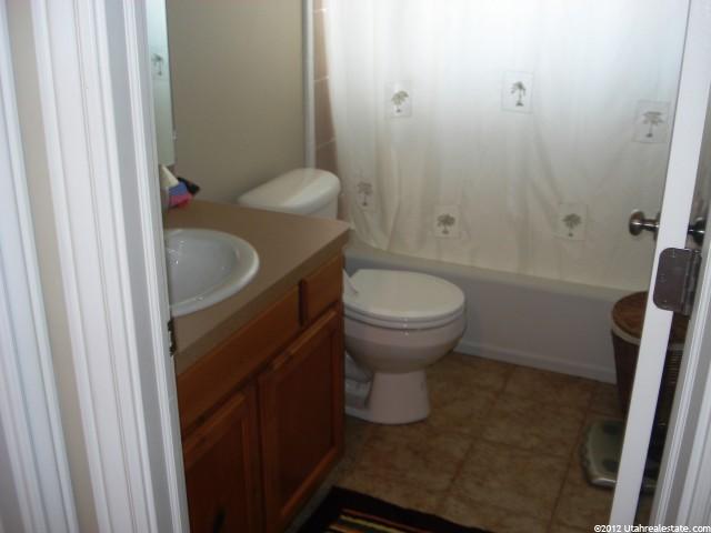 765 S Saint Andrews Dr, Syracuse, UT 84075 — photo 8