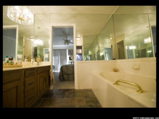 1922 S Ridgewood Way E, Bountiful, UT 84010 — photo 5