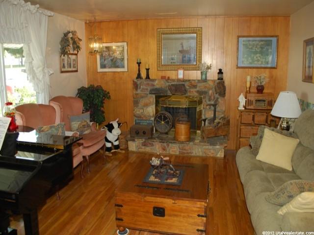 591 W 3100 S, Bountiful, UT 84010 — photo 2