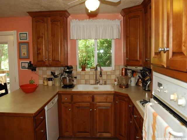 591 W 3100 S, Bountiful, UT 84010 — photo 3