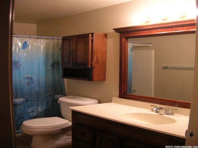 554 N Colonial St E, Layton, UT 84041 — photo 11