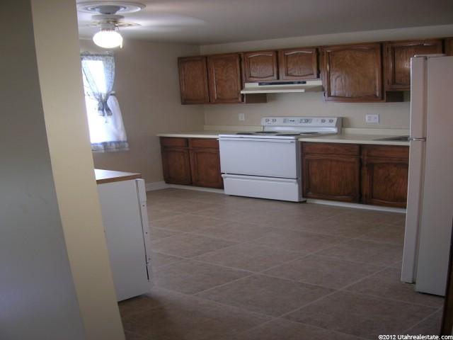 554 N Colonial St E, Layton, UT 84041 — photo 10