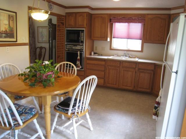 4794 Box Elder St, Murray, UT 84107 — photo 8