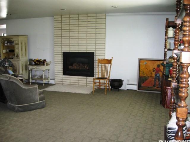 151 E Durfee St, Grantsville, UT 84029 — photo 2