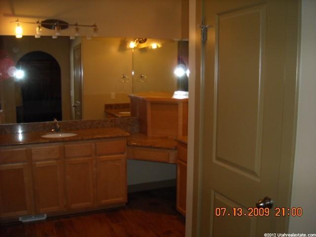 2246 S 200 E, Kaysville, UT 84037 — photo 8