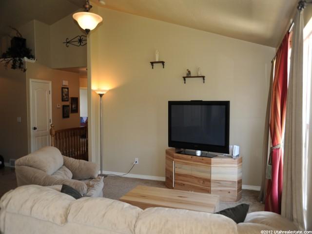 4070 S 2725 W, Roy, UT 84067 — photo 3