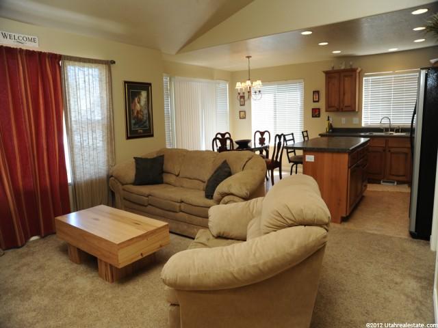 4070 S 2725 W, Roy, UT 84067 — photo 8