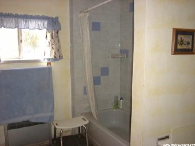 1345 E 2500 S, Vernal, UT 84078 — photo 3