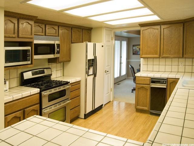 1288 E Grayson Ct, Sandy, UT 84094 — photo 7