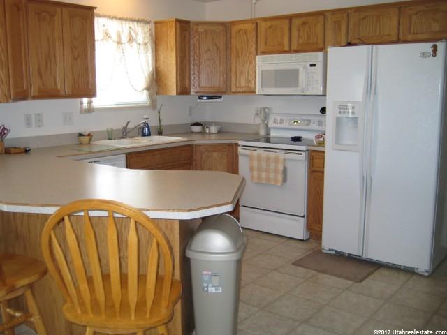 2396 N 2930 W, Clinton, UT 84015 — photo 3