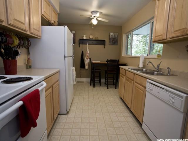 402 E Montgomery Dr S, Sandy, UT 84070 — photo 6