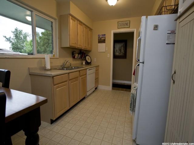 402 E Montgomery Dr S, Sandy, UT 84070 — photo 7