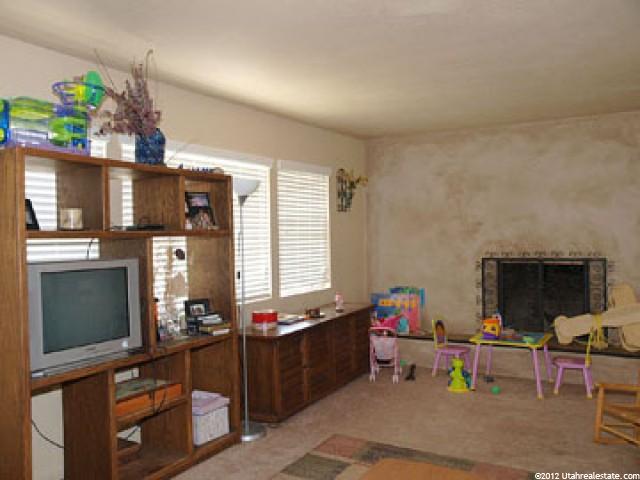 9215 S 300 E, Sandy, UT 84070 — photo 3