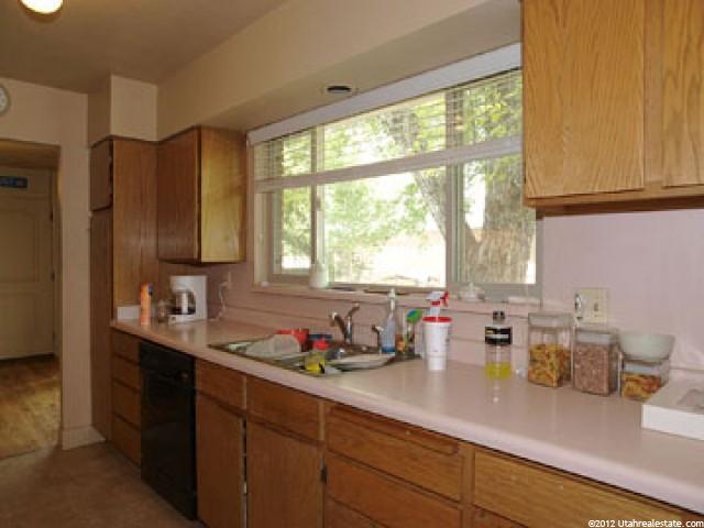 9215 S 300 E, Sandy, UT 84070 — photo 7