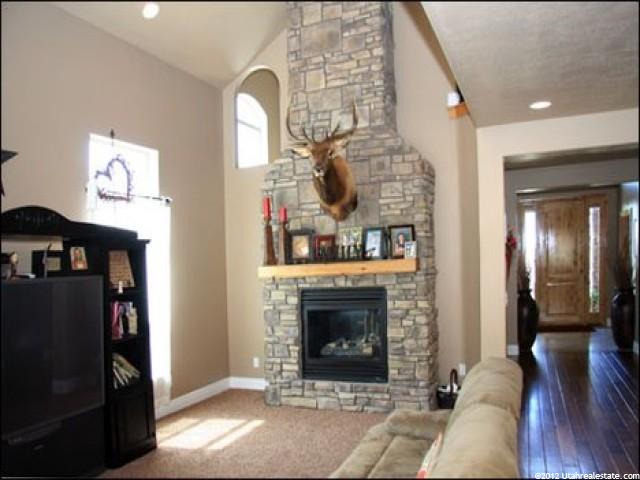851 S 300 E, Farmington, UT 84025 — photo 4