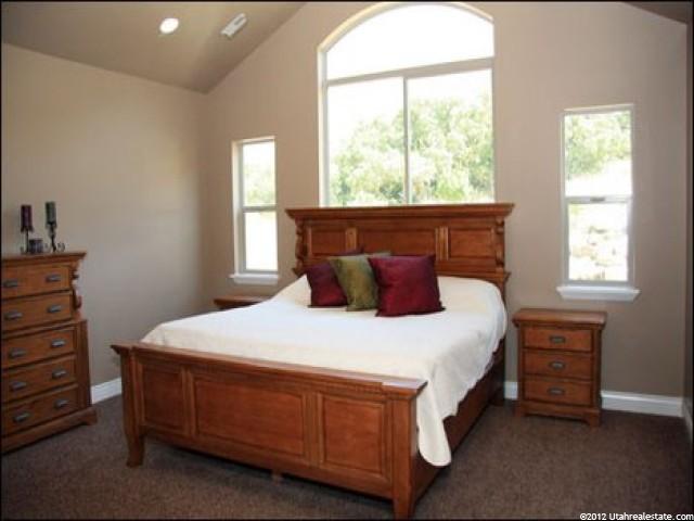 851 S 300 E, Farmington, UT 84025 — photo 10