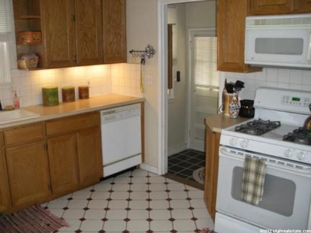 251 S Virginia St E, Kaysville, UT 84037 — photo 3