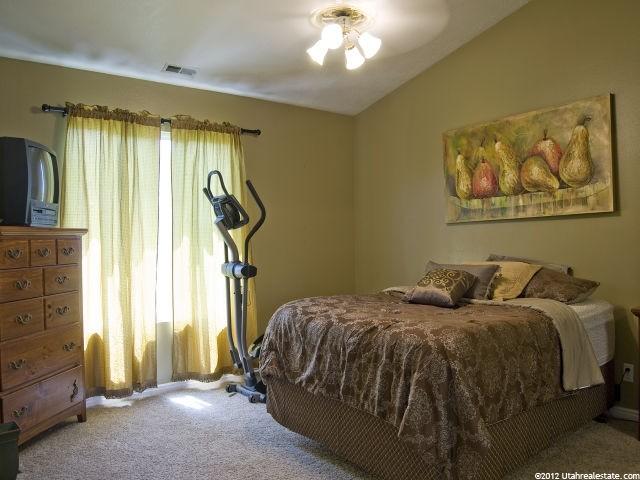 384 E 1450 N, Layton, UT 84041 — photo 8