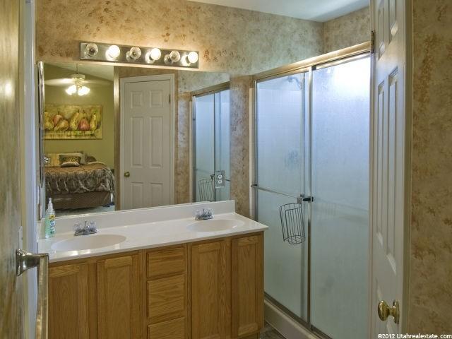 384 E 1450 N, Layton, UT 84041 — photo 10