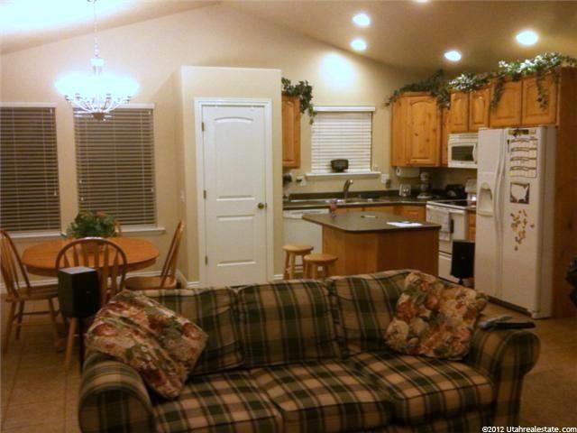 773 W 910 N, Clinton, UT 84015 — photo 5
