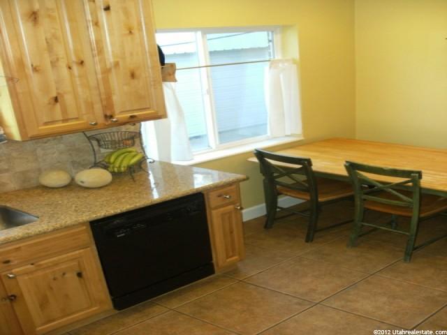 678 W 3600 S, Bountiful, UT 84010 — photo 5