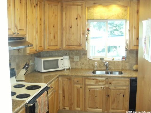 678 W 3600 S, Bountiful, UT 84010 — photo 7