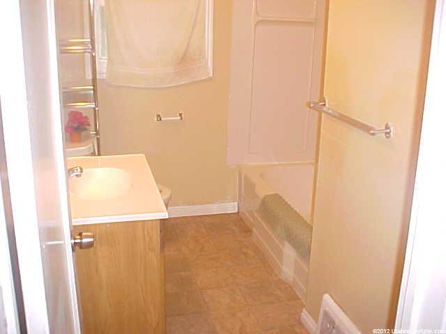 1070 Doxey St, Ogden, UT 84403 — photo 5