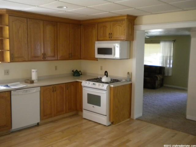 398 S 7600 E, Huntsville, UT 84317 — photo 5