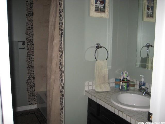 5586 S 2800 W, Roy, UT 84067 — photo 3