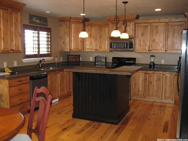 133 N 3675 W, Layton, UT 84041 — photo 8