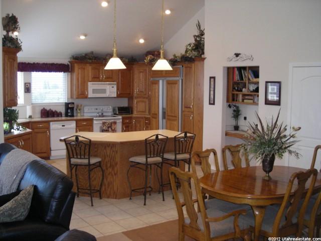 4195 Bona Villa Dr, Ogden, UT 84403 — photo 2