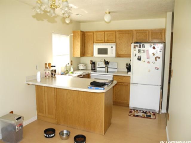 598 W 375 N, Clearfield, UT 84015 — photo 2