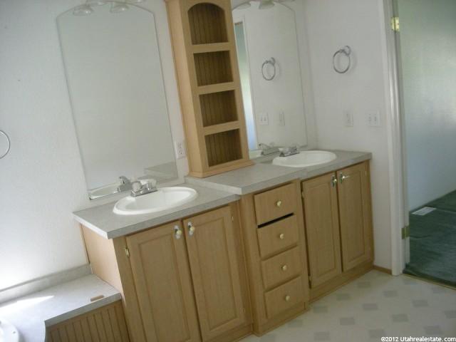 243 S 200 E, Mt Pleasant, UT 84647 — photo 11