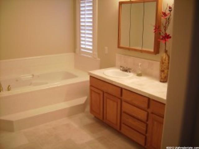1777 Shoshone Dr, Ogden, UT 84403 — photo 8
