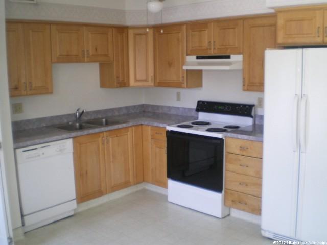 3931 Lamplighter Way, Riverdale, UT 84405 — photo 3