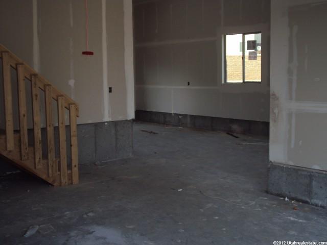 1422 Primrose Ln, Syracuse, UT 84075 — photo 5