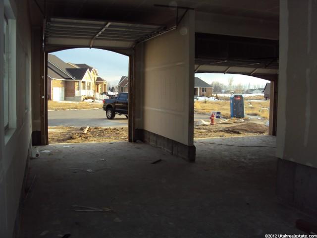 1422 Primrose Ln, Syracuse, UT 84075 — photo 6