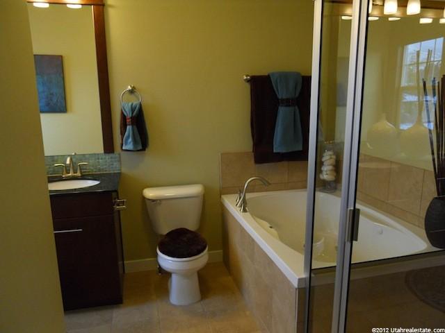 255 W 664 N #209 D, Centerville, UT 84014 — photo 4