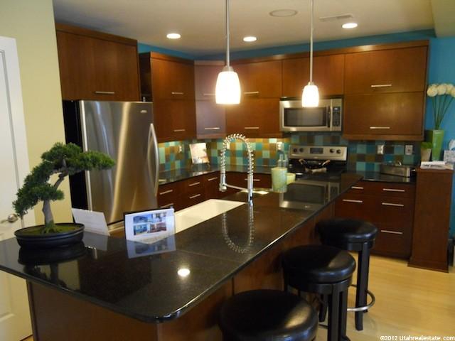 255 W 664 N #209 D, Centerville, UT 84014 — photo 2