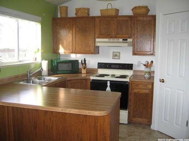 1119 Meadow Way Dr, Layton, UT 84041 — photo 2
